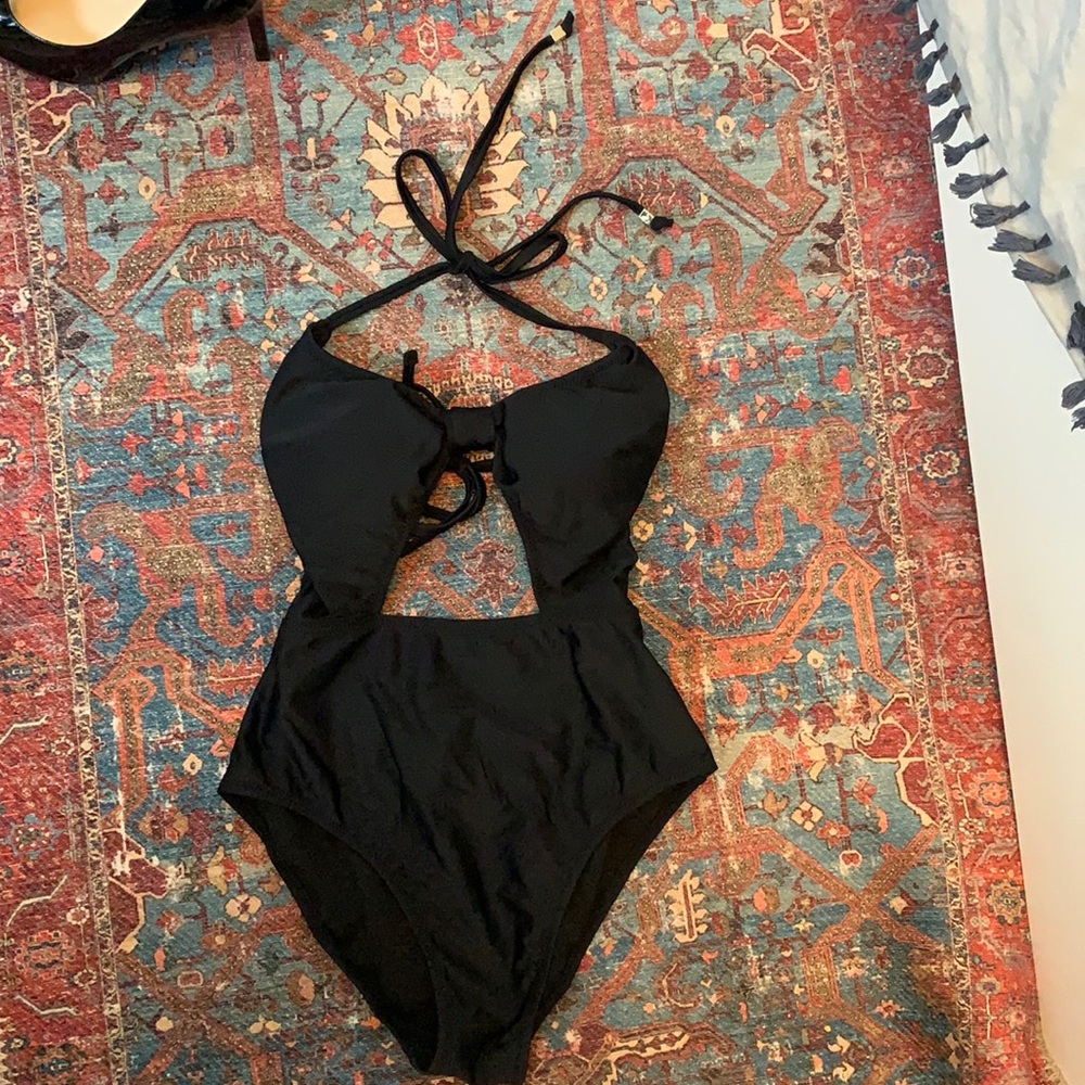 NEVER WORN SAM EDELMAN SWIMSUIT